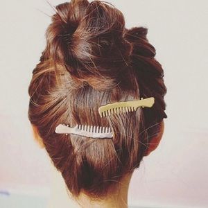 5 for 25$ Super Cute Silver Hair Brush